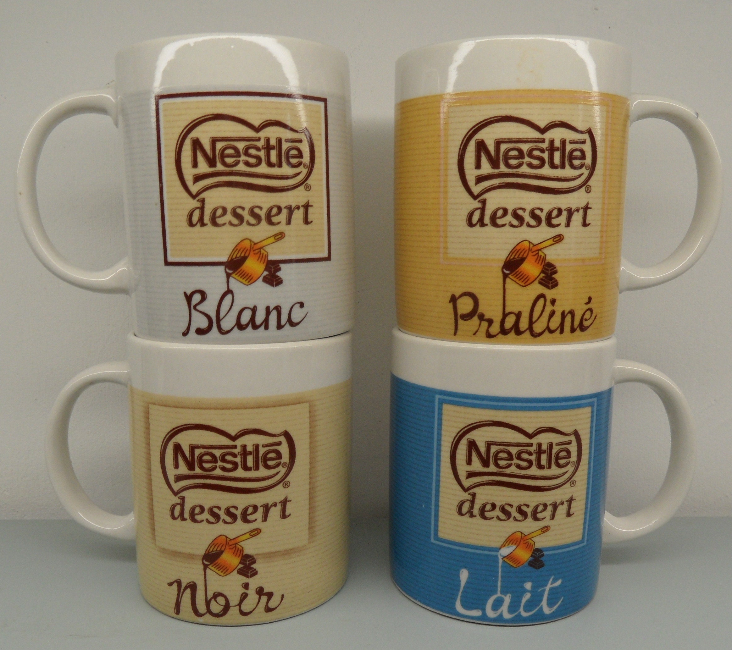 Nichez de Petites Tasses à Chocolat ou Café, Souvenirs Nestlé, Au Chocolat, Vintage, Café Nestlé Pub