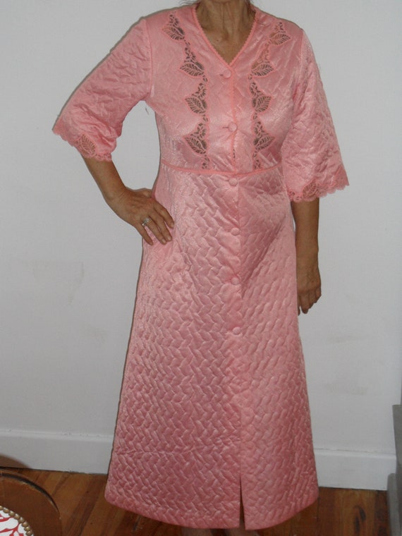 1960s dressing gown or robe,vintage dressing gown,