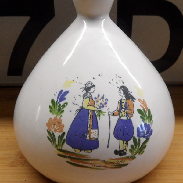 Vintage Quimper style salt pot, Quimper salt pot, Vintage kitchen salt holder, Breton salt pot, country style salt pot, farmhouse style