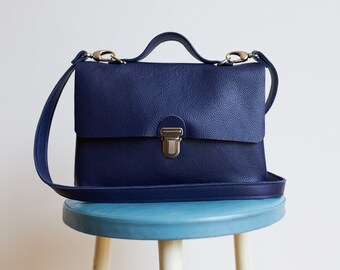 Sac à bandoulière bleu avec poignée