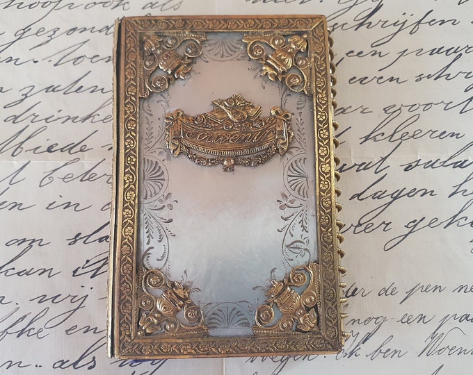 Palais Royal parelmoer carnet de bal, balboek, kaarthouder of notitieboekje