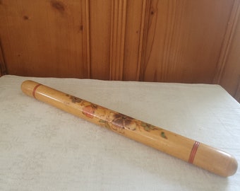 Wooden knitting needle case with hand painted and pyrographic decoration, vintage Dutch