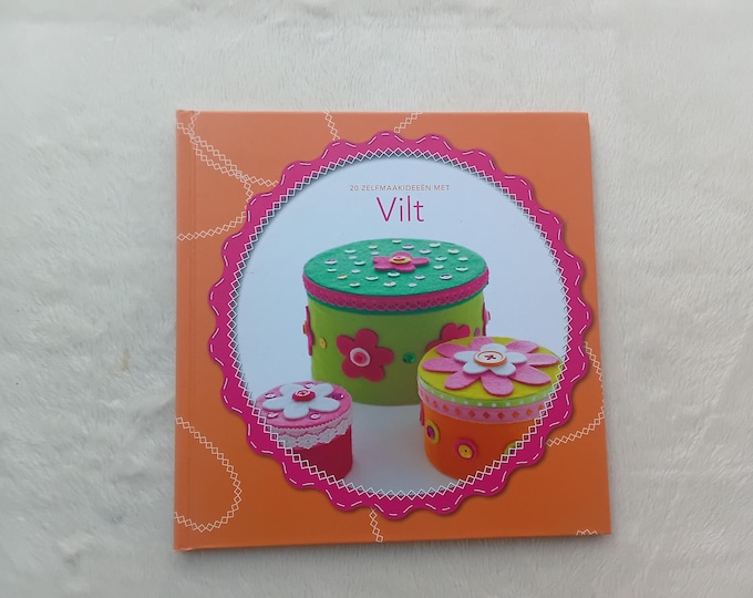 Book Vilten - woolvelt, book on making gifts of wool velt with both sewing and gluing projects