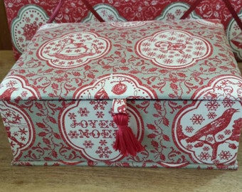 Christmas keepsake box vintage style grey 9.1" x 7.1" x 3.5"