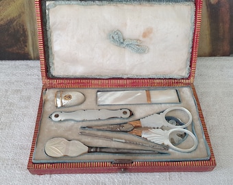 Palais Royal sewing box, sewing etui, sewing set with mother of pearl sewing tools