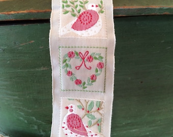 Ribbon with lovebirds and hearts (price per meter)