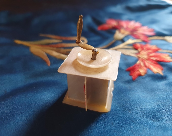 Mother of pearl tape measure, antique French