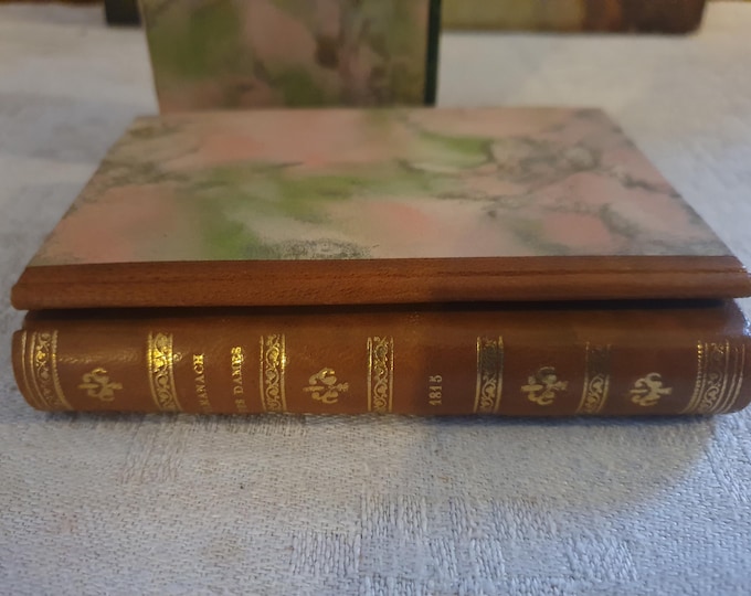 Boxed set of journal and almanac for ladies, antique French, unused from 1815