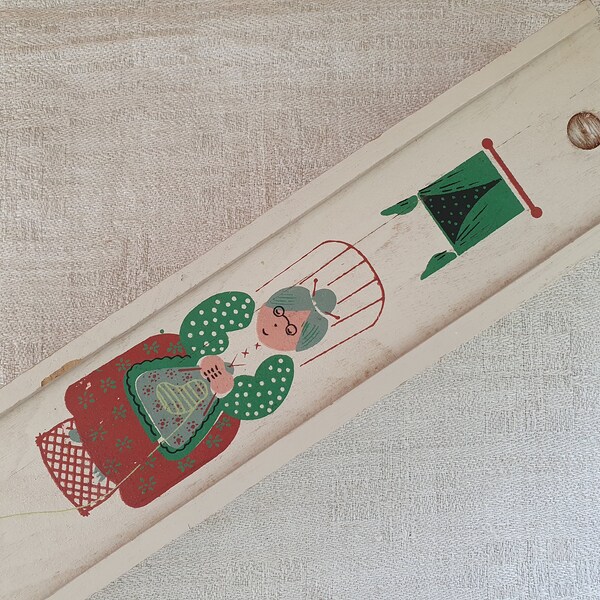 Wooden knitting needle case with painted decoration, vintage Dutch