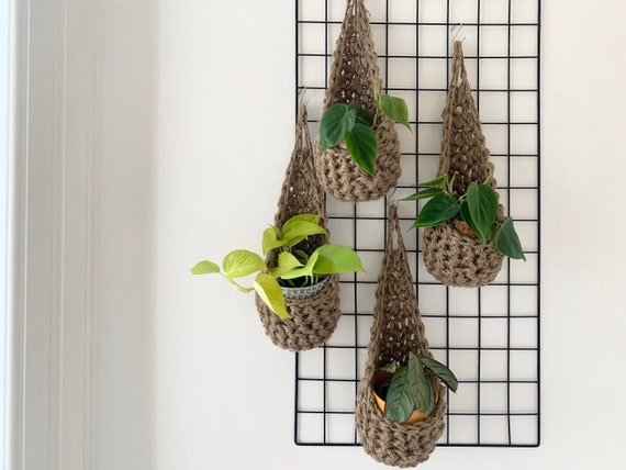 Small Wall Hung Planter, Flower Pot Holder 