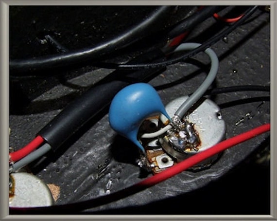 Onboard PASSIVE FUZZ DISTORTION Drive Guitar Parts GUITARHEADS UNDERDRIVE