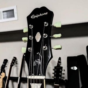 Gitarrdelar - Graverade och etsade - Tröskel för dragstång - Passar till: Gibson, Epiphone, Jackson, Ibanez - JOHN LENNON, Imagine, BEATLES bild 2