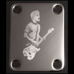 Piezas de guitarra - Placa de montaje de mástil - Grabado personalizado - BILLIE JOE ARMSTRONG Green Day - Cromado o dorado