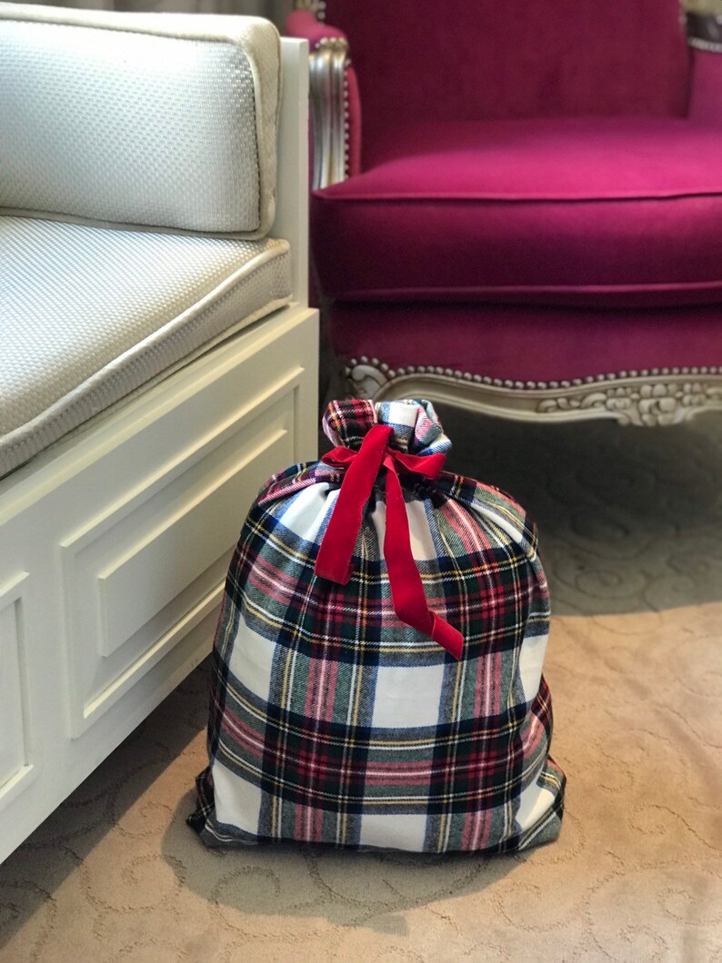 WHITE RED Plaid Flannel Christmas Gift Bag in Stewart modern tartan Bild 10
