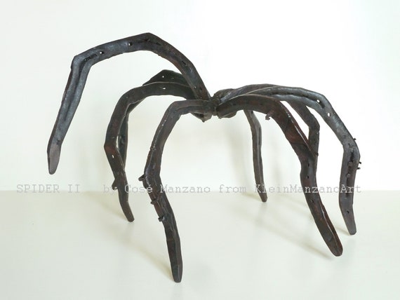 Spider, Brutalist Art, Insect, Metal Sculpture, Steel, Animal, Table Top Sculpture, Arachnophobia, Horseshoe, Cosé Manzano, KleinManzanoArt