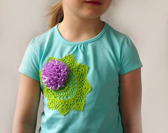 Kids Tshirt with crochet doily applique SIZE 3T, kids upcycled tshirt, girls cotton personalized shirt, toddler funny shirt, kids clothing
