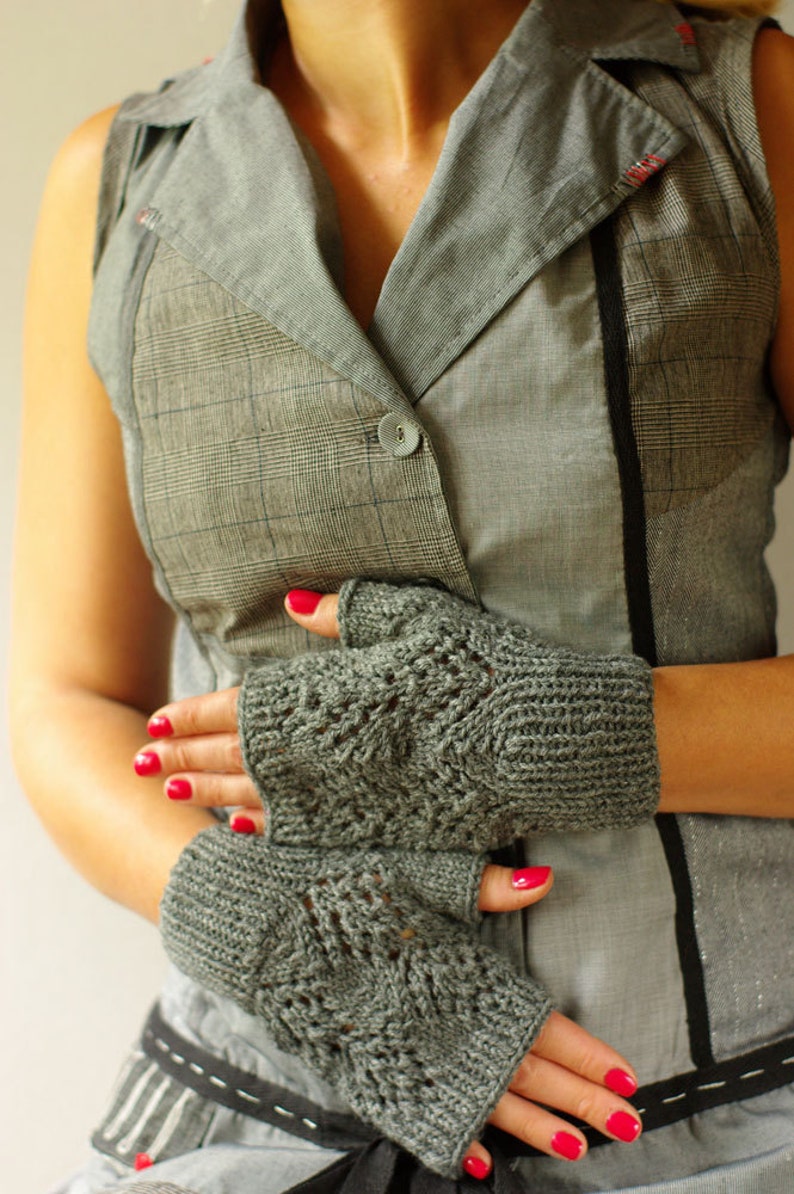 Fingerless mittens knitting pattern, women mitts knitting pattern, instant download knitting pattern, wrist warmer knitting pattern image 3