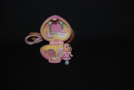 polly pocket pretty present locket