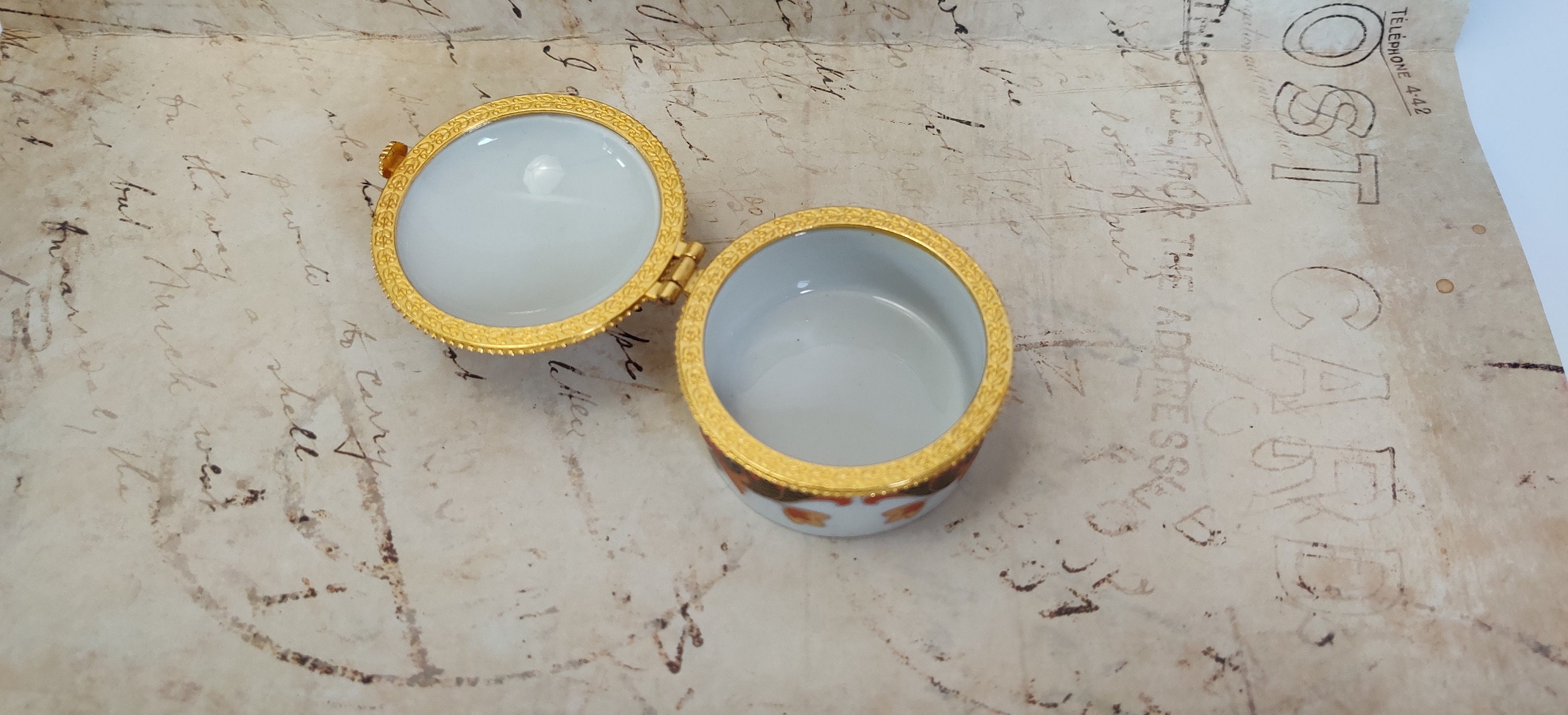 Porcelain round trinket box Vintage white ceramic painted Etsy