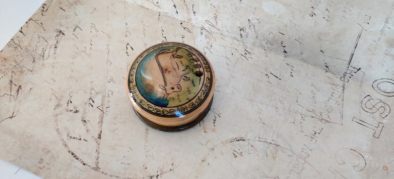 Lacquered Taurus trinket box vintage hand painted wood wooden zodiac lacquar tooth fairy pill box snuff jewelry container box