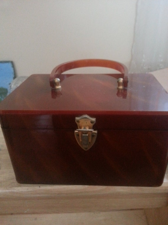 Vintage Lucite box purse