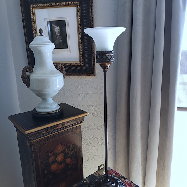 Torchiere buffet lamp