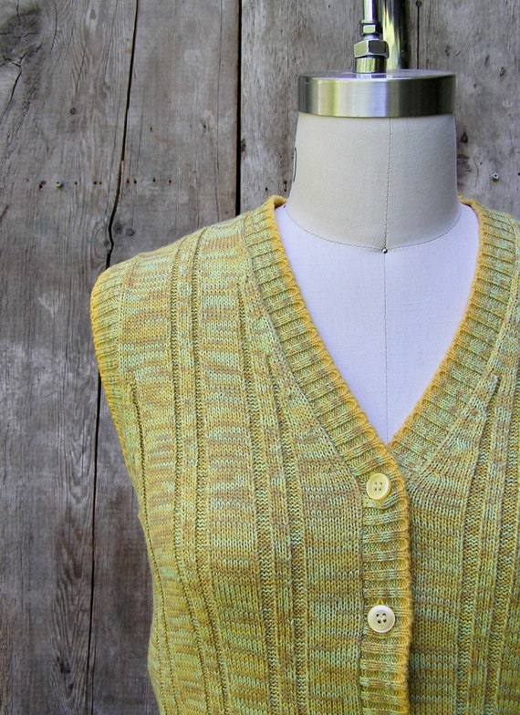 vintage 1970s sleeveless knit top + 70s vintage s… - image 3