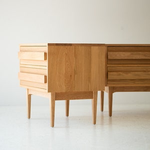 Modern-Nightstand-in-White-Oak-03