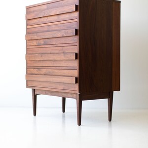 Mid-Century-Modern-Walnut-Dresser-06