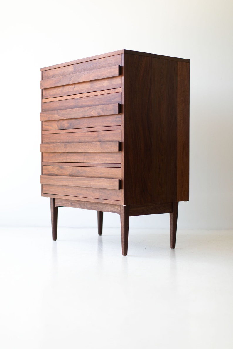 Mid-Century-Modern-Walnut-Dresser-06