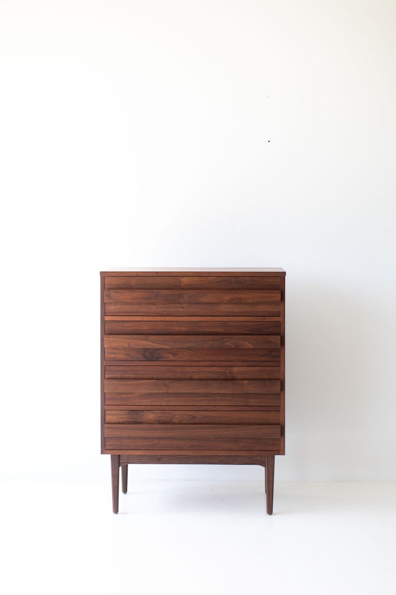 Mid-Century-Modern-Walnut-Dresser-02