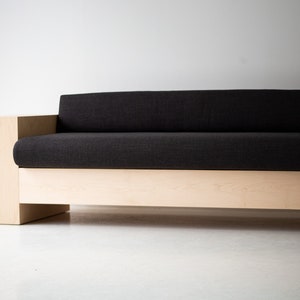 Mondo-Modern-Sofa-05