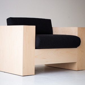 Modern Mondo Lounge Chair