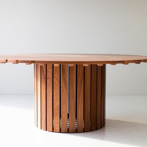 Round Outdoor Wood Dining Table- The Hamptons image 3