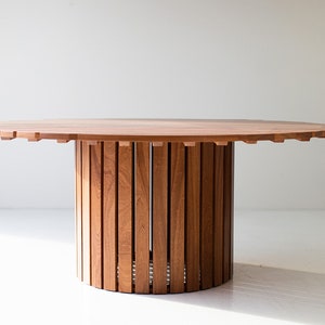 Round outdoor wood dining table, image 3