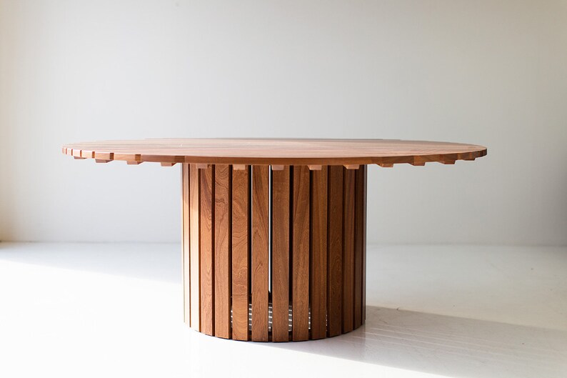 Round outdoor wood dining table, image 3