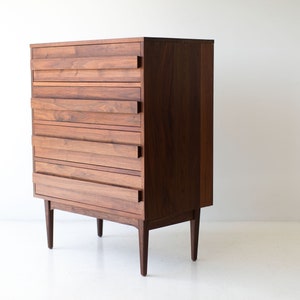 Mid-Century-Modern-Walnut-Dresser-01