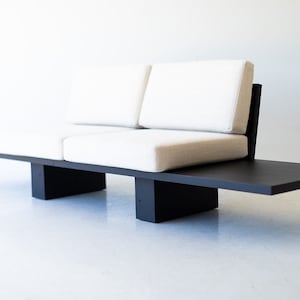 Suelo® Modern Platform Sofa