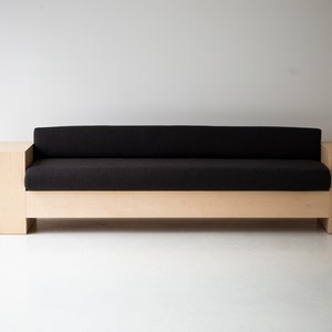 Mondo-Modern-Sofa-03