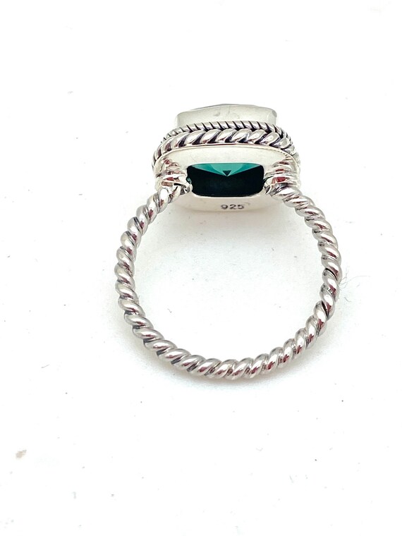 Gemstone Rings Bali Sterling Silver Ring with Green Quartz Gemstone Size 8 display picture 1