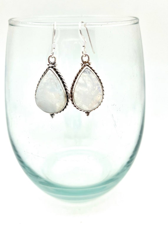 Rainbow Moonstone Teardrop Pear Shape Pendant Polished Sterling Silver Rainbow Moonstone Teardrop Pear Shape Pendant Polished Sterling Silver