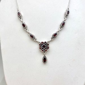 Sterling Silver Elegant Garnet Necklace