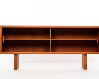 Sideboard / showcase by Silkeborg. Sliding glass doors, teak, partly solid