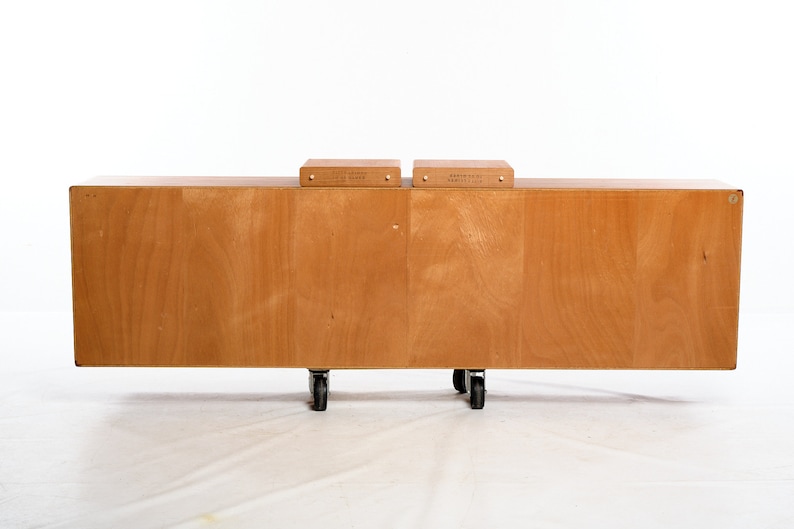 Sideboard / showcase by Silkeborg. Sliding glass doors, teak, partly solid image 2