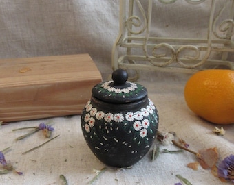 vintage paper mache box with lid, black small pot, hand painted box