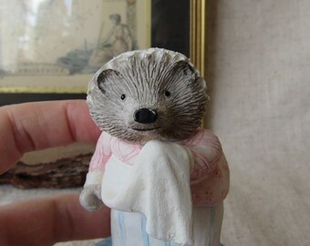 Mrs Tiggy Winkle, Beatrix Potter figurine, Vintage Tiggy Winkle