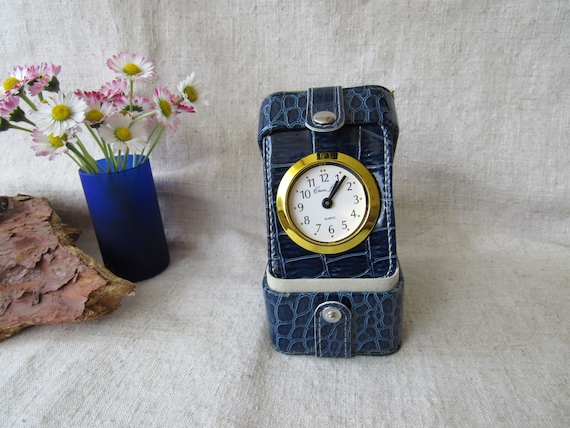 快適グッズ・旅行小物 HERVE HOUPLAIN Travel Clock Vintage Charles Leman Clock, Travel Alarm Clock in Blue Croc