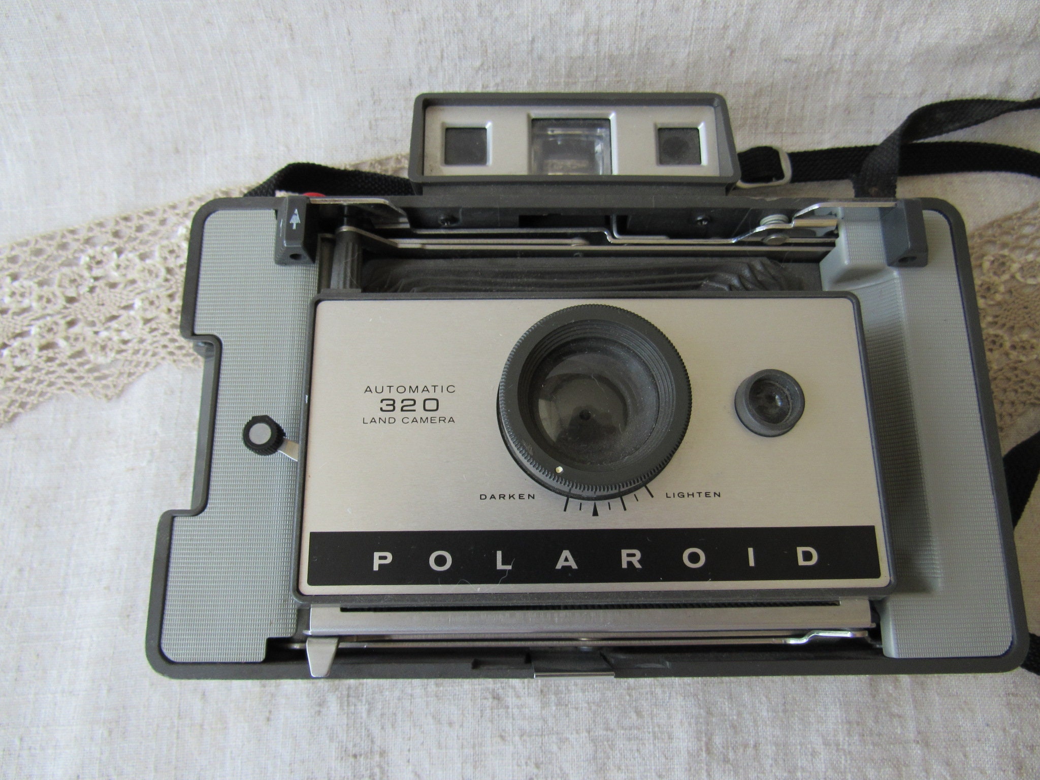 ヴィンテージ ポラロイド オートマチック 320 ランドカメラ、レトロな