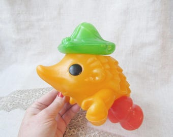 プラスチック製ハリネズミ 10 cm、ソビエトノスタルジックな