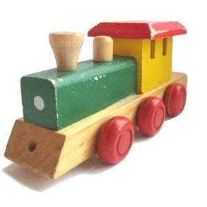 Vintage Wooden Train Toy: Red, Green, Yellow - Kids Pull Toy